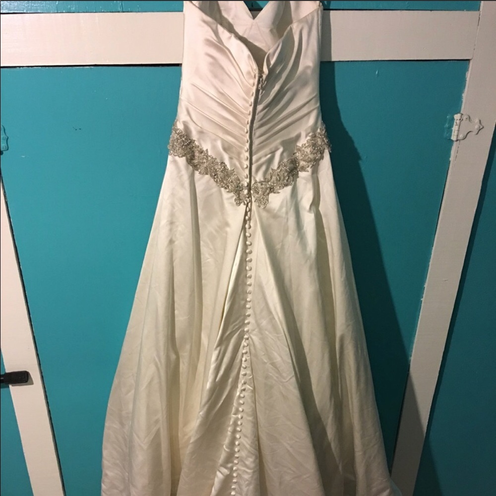 NWOT. Wedding gown